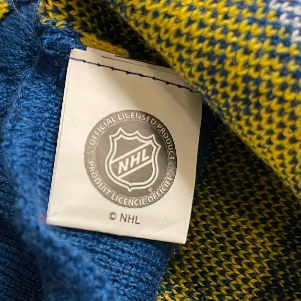 NHL Officially Licensed St Louis Blues Hockey Knit Holiday Dog Sweater Small NWT